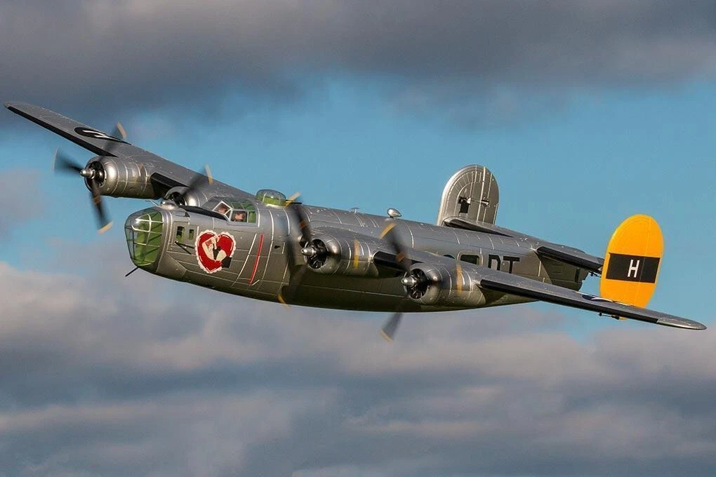 FlightLine B-24 Liberator Silver 2000mm (78 inch) Wingspan PNP FLW4011P RC Airplane